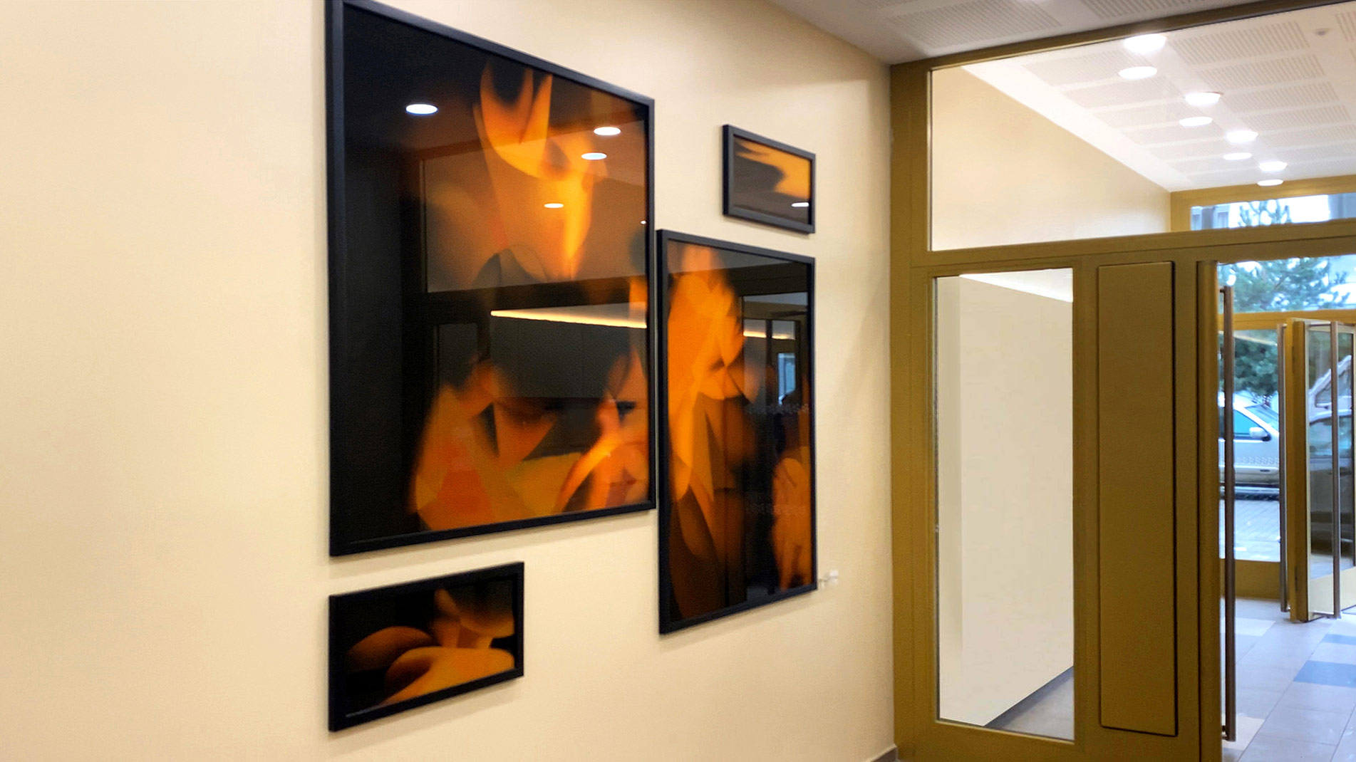 Art in situ in Grand Paris. This artwork, designed by Guillaume Bottazzi, is made of enamels.